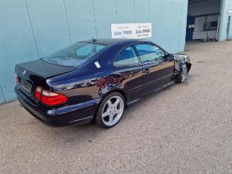 Vrakbiler auto Mercedes CLK CLK (C208), Coupe, 1997 / 2002 2.0 200K Evo 16V 2002/4