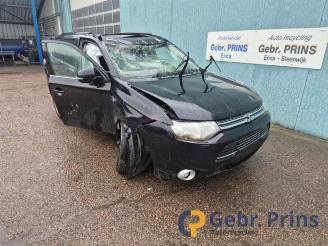 Dezmembrări autoturisme Mitsubishi Outlander Outlander (GF/GG), SUV, 2012 / 2022 2.0 16V PHEV 4x4 2013/12