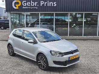 Vaurioauto  passenger cars Volkswagen Polo 1.4 16V Hatchback  Benzine 1.390cc 63kW (86pk) FWD 2010/1