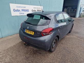 Vrakbiler auto Peugeot 208 208 I (CA/CC/CK/CL), Hatchback, 2012 / 2019 1.6 Blue HDi 100 2015/12