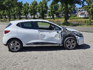 Renault Clio 0.9 Energy TCE 90 12V Hatchback 4Dr Benzine 898cc 66kW (90pk) FWD picture 4