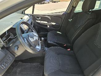 Renault Clio 0.9 Energy TCE 90 12V Hatchback 4Dr Benzine 898cc 66kW (90pk) FWD picture 9