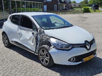 Renault Clio 0.9 Energy TCE 90 12V Hatchback 4Dr Benzine 898cc 66kW (90pk) FWD picture 3