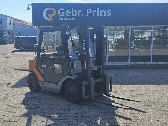 skadebil machine Still  R70 - 40 Hybrid Heftruck 2012/1