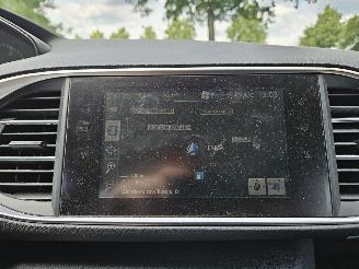 Peugeot 308 1.2 12V e-THP PureTech 110 Combi/o 4Dr Benzine 1.199cc 81kW (110pk) FWD picture 10