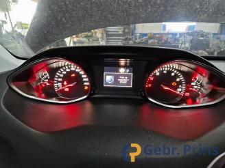 Peugeot 308 308 (L3/L8/LB/LH/LP), Hatchback 5-drs, 2013 / 2021 1.2 12V e-THP PureTech 130 picture 6