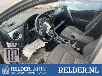 Toyota Auris Auris (E18), Hatchback 5-drs, 2012 / 2019 1.8 16V Hybrid picture 10