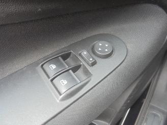 Fiat Punto Evo 1.3 M- Jet Street D 80pk Euro5, Airco, Cruise control picture 17