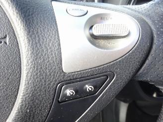 Nissan Juke 85 kw Connecta, Panorama, Half leer, Navi, Climate & Cruise picture 19