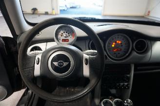 Mini Mini 1.6 66kW ONE SALT picture 27