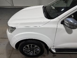 Nissan Navara 2.3dCi 120kW N-Connecta King Cab picture 17