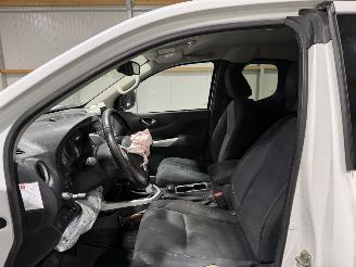 Nissan Navara 2.3dCi 120kW N-Connecta King Cab picture 40