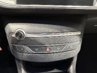 Peugeot 308 1.2PureTech 81kW Blue Lease Executive picture 20