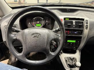 Hyundai Tucson 2.0i 104kW 4WD Style picture 19