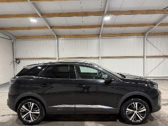 Vaurioauto  passenger cars Peugeot 3008 1.2PureTech 96kW Automaat Lease Premium 2021/4