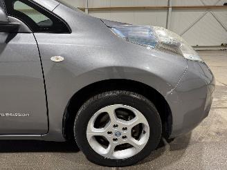 Nissan Leaf 24kWh 80kW Tekna picture 14