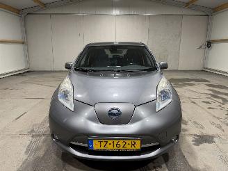 Nissan Leaf 24kWh 80kW Tekna picture 4