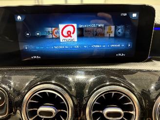 Mercedes A-klasse 200 120kW Pano Business Solution AMG picture 33