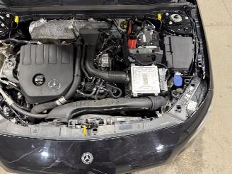 Mercedes A-klasse 200 120kW Pano Business Solution AMG picture 29
