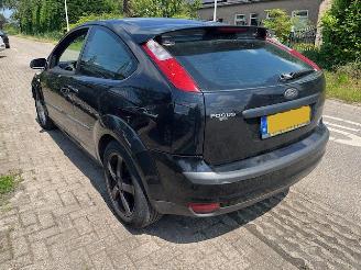 Ford Focus 2.0-16v rally picture 3