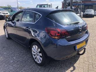 Opel Astra Astra 1.4 Cosmo picture 3