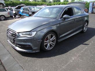 skadebil auto Audi A4  2014/1
