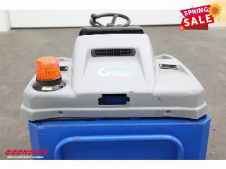   95 BJ 2022 33Hrs! Kehrmaschine / Veegmachine picture 8