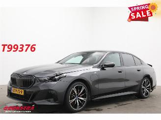 Coche accidentado BMW 5-serie 530e M-Sport Pro Leder ACC H/K Camera SHZ 2024/12