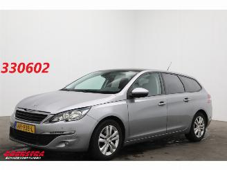 Voiture accidenté Peugeot 308 SW 1.6 BlueHDI Executive Pack Pano Navi Clima Cruise Camera PDC AHK 2015/12