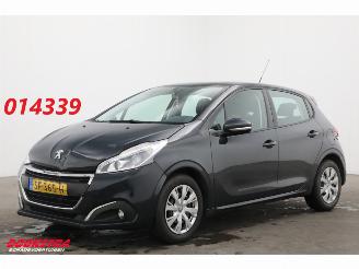 skadebil auto Peugeot 208 1.2 PureTech Blue Lease Navi Airco Cruise 138.531 km! 2018/3