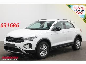 uszkodzony samochody osobowe Volkswagen T-Roc 1.0 TSI Life Edition LED Apple/Android SHZ PDC 2024/12