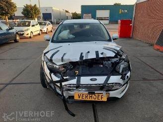 Vrakbiler auto Ford Focus Focus 3, Hatchback, 2010 / 2020 1.0 Ti-VCT EcoBoost 12V 125 2016/11