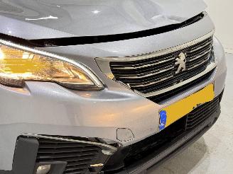 Peugeot 5008 1.2 PureTech 130 Executive 7-Pers. picture 27