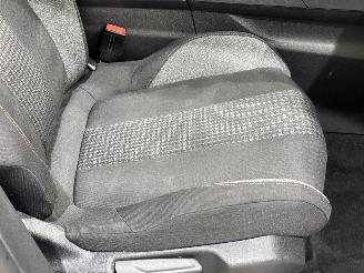 Peugeot 5008 1.2 PureTech 130 Executive 7-Pers. picture 26