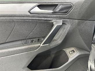 Volkswagen Tiguan 1.4 TSI Comf.Business Pano picture 34