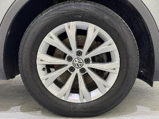Volkswagen Tiguan 1.4 TSI Comf.Business Pano picture 24