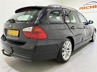 BMW 3-serie Touring 320i Executive Aut picture 18