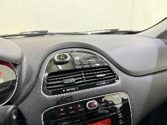 Fiat Punto 0.9 TwinAir Turbo 100 Lounge picture 36