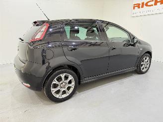 Fiat Punto 0.9 TwinAir Turbo 100 Lounge picture 7