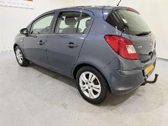 Opel Corsa HB 1.4-16V Enjoy NAP picture 4