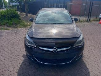 Opel Astra Astra J Sports Tourer (PD8/PE8/PF8), Combi, 2010 / 2015 1.7 CDTi 16V picture 2