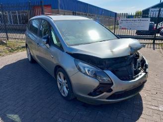 Coche siniestrado Opel Zafira Zafira Tourer (P12), MPV, 2011 / 2019 2.0 CDTI 16V 130 Ecotec 2014/11