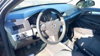 Opel Astra Astra H SW (L35), Combi, 2004 / 2010 1.6 16V Twinport picture 18