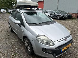 Fiat Punto Evo 1.3 JTD  5 Drs picture 3