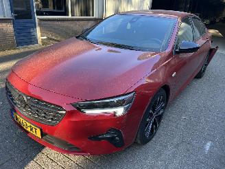 skadebil auto Opel Insignia Grand Sport 2.0 Turbo Automaat  Business Elegance 2020/9