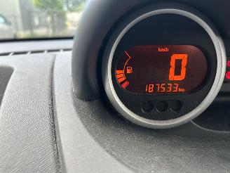 Renault Twingo 1.2-16V Authentique picture 8