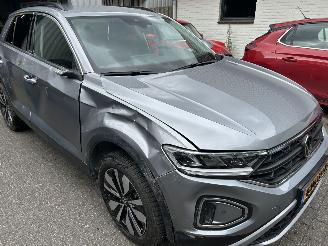 Volkswagen T-Roc 1.0 TSI    Move picture 3