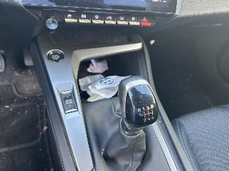 Peugeot 308 SW 1.2 PureTech  Allure Pack picture 12