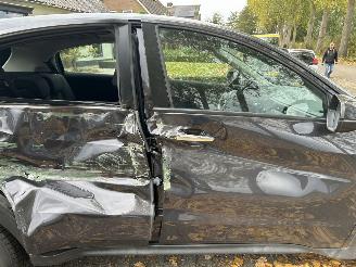 Honda Hr-v 1.5 V-Tec Elegance picture 4