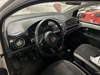 Volkswagen Up! 5 Drs picture 7